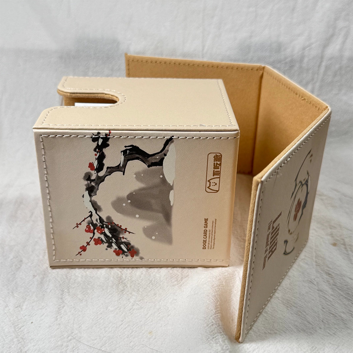 Laogou image: 莉莉娅/符文战场卡盒含羞蓓蕾莉莉娅卡盒TCG仿皮盒小鹿卡盒英雄联盟卡盒3.webp