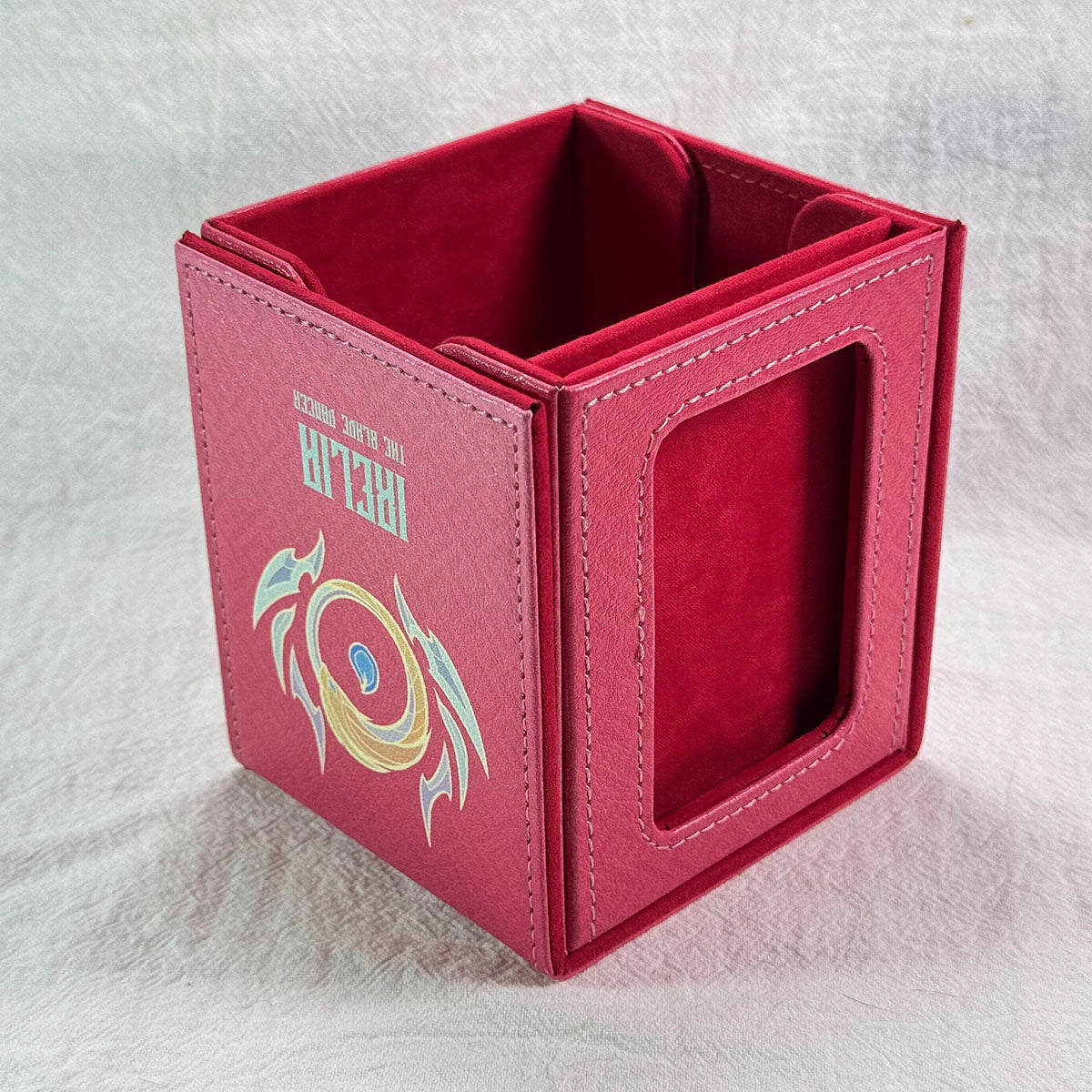Laogou image: 艾瑞利亚/符文战场卡套卡盒刀锋意志牌盒刀妹卡盒卡套TCG英雄联盟5.jpg